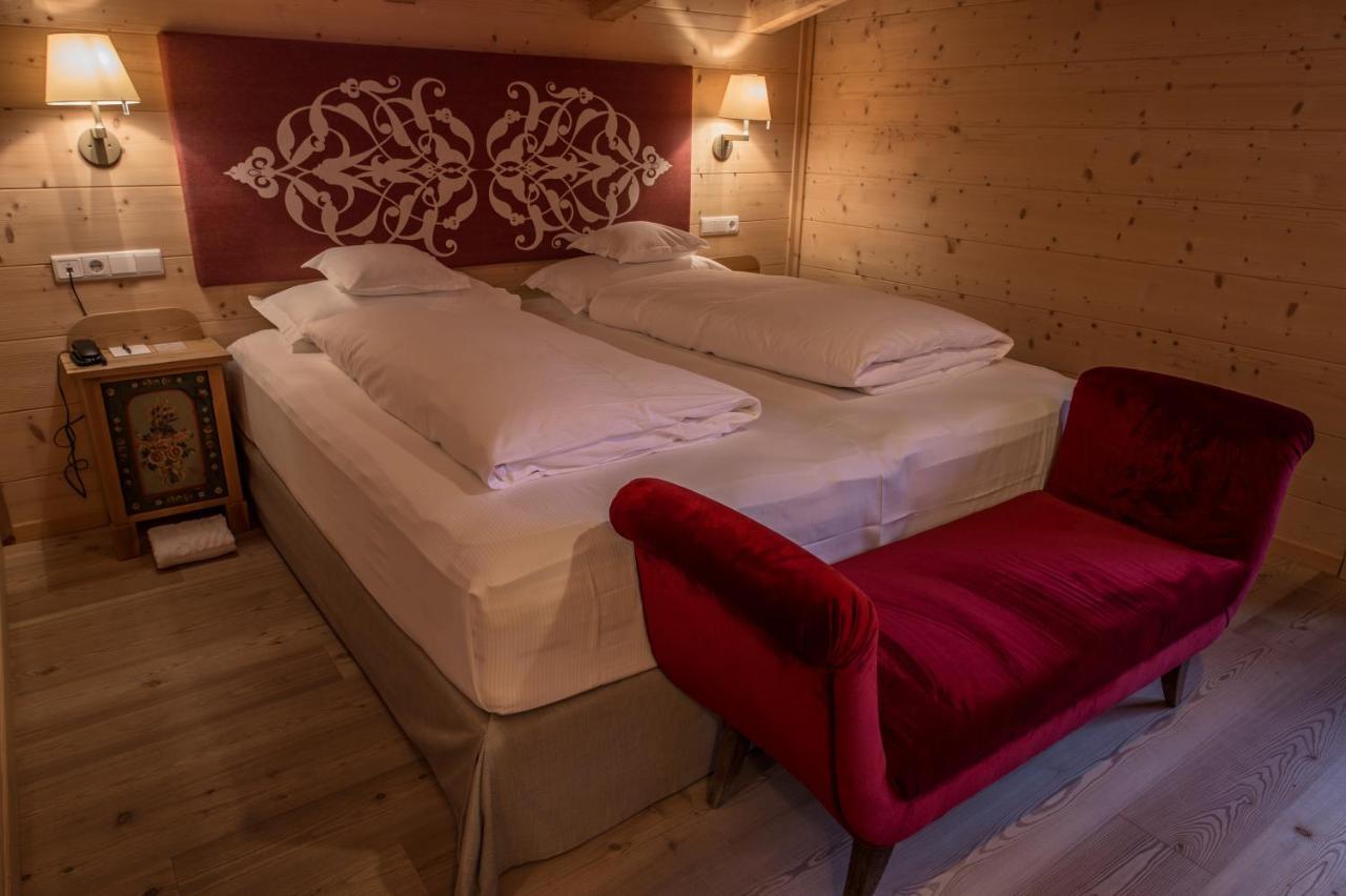 Hotel Ciasa Salares سان كاسيانو المظهر الخارجي الصورة