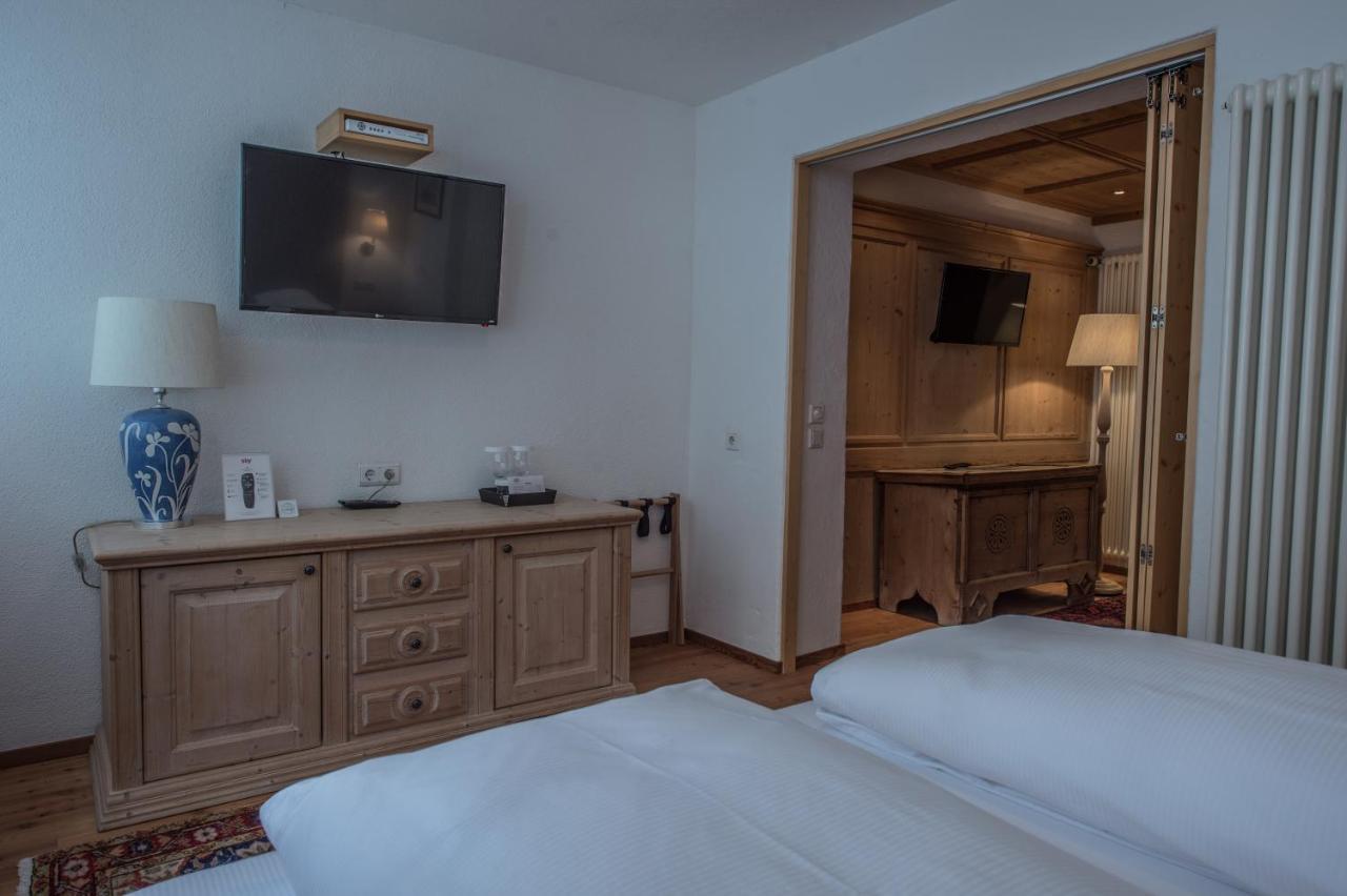 Hotel Ciasa Salares سان كاسيانو المظهر الخارجي الصورة